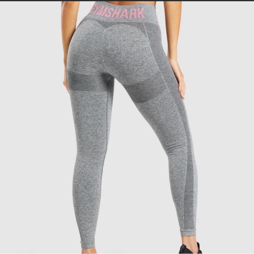 Flex Mark Grey With Pink Gymshark 3 Piece Set Siz… - image 1